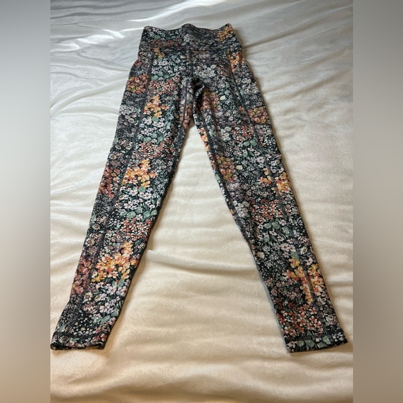 Floral American Eagle Outfitters XS Athletic Leggings - Picture 4 of 7